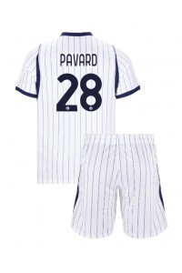Inter Milan Benjamin Pavard #28 Jalkapallovaatteet Lasten Vieraspeliasu 2026-27 Lyhythihainen (+ Lyhyet housut)